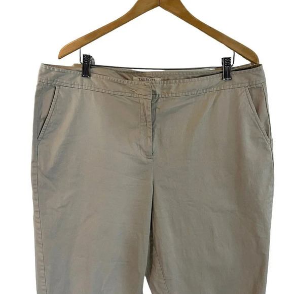 Talbots Chino Beige Khaki Plus Size 18 Cotton Spandex Blend Capri Length Casual - Picture 3 of 6